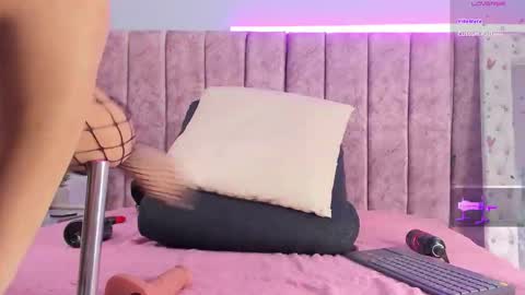 Jasmine online show from 11/12/25, 02:17