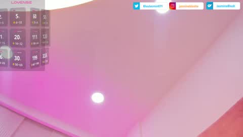 Snapshot of _jasmine_blush chatting on 06/06/26, 10:53 Jasmine online show from 06/06/26, 10:53