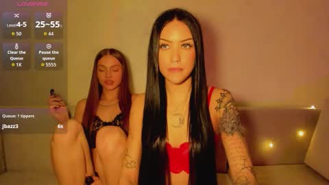 Jess blond and Leila brunette online show from 03/16/26, 11:47