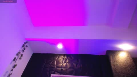 Mia online show from 12/24/24, 04:51