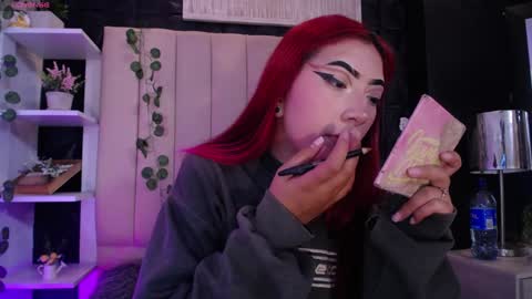 Mia online show from 02/05/25, 04:58