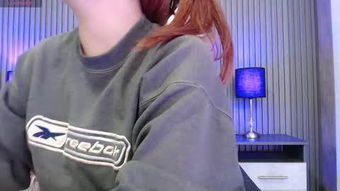 Mia online show from 11/10/25, 02:16