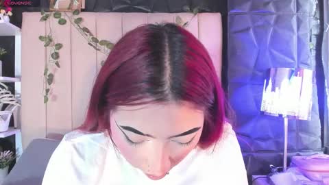 Mia online show from 01/15/26, 04:22