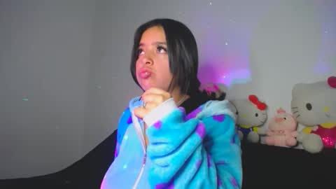 Snapshot of _juli17_ chatting on 02/18/26, 09:05 _juli17_ online show from 02/18/26, 09:05