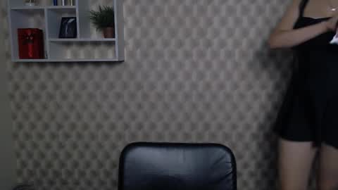 Jolia online show from 09/19/25, 05:20