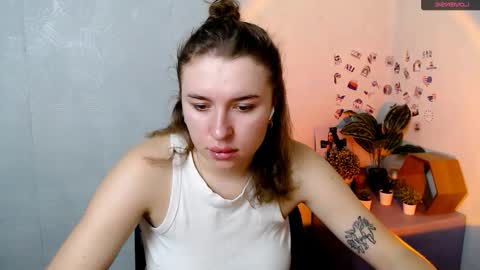 Jolia online show from 11/24/25, 05:18