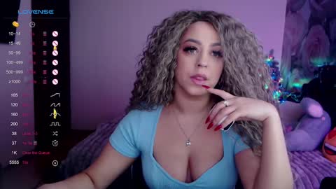 _just_a_queen_3 online show from 02/02/25, 05:37