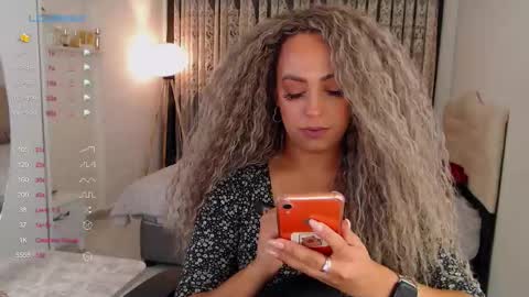 _just_a_queen_3 online show from 09/13/25, 04:40