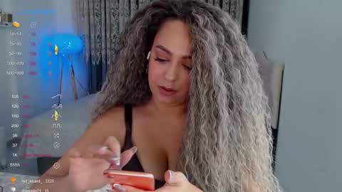 _just_a_queen_3 online show from 11/05/25, 05:02