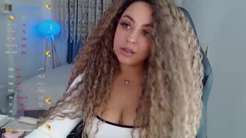 _just_a_queen_3 online show from 11/15/25, 11:07