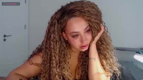 _just_a_queen_3 online show from 03/06/26, 04:09