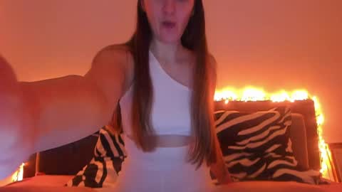 _just_a_simple_girl online show from 12/18/24, 11:45