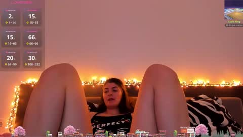 _just_a_simple_girl online show from 01/17/25, 12:52