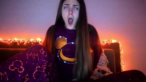 _just_a_simple_girl online show from 02/28/25, 11:58