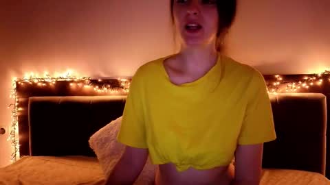 _just_a_simple_girl online show from 03/06/26, 03:25