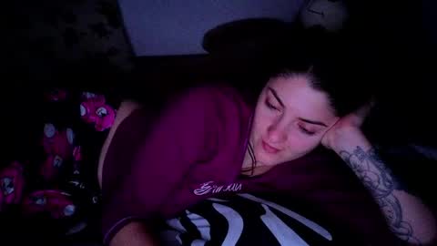 _just_a_simple_girl online show from 05/18/26, 01:56