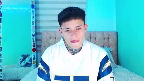 mod online show from 12/20/25, 01:34