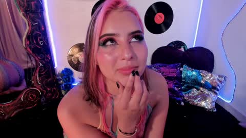 Snapshot of _karine01 chatting on 01/31/25, 03:20 _karine01 online show from 01/31/25, 03:20