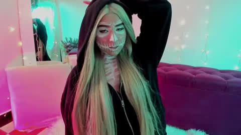 _karine01 online show from 10/19/25, 02:56