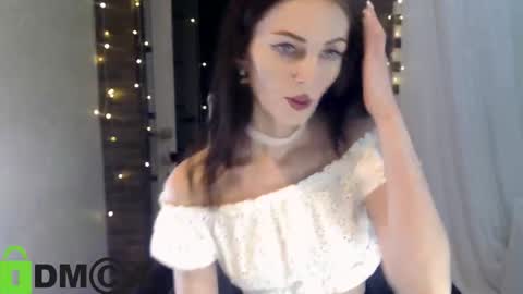 Snapshot of _karolina chatting on 10/24/25, 05:09 karolina online show from 10/24/25, 05:09