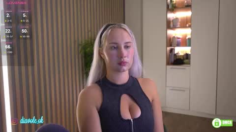 Snapshot of _kateline_ chatting on 10/01/25, 03:07 Kate online show from 10/01/25, 03:07