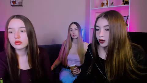 _kellykitten_ online show from 11/21/25, 09:52