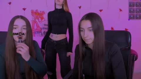 _kellykitten_ online show from 04/13/26, 08:53