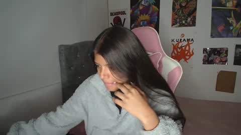 Snapshot of _kendall_jones chatting on 01/09/25, 12:03 _kendall_jones online show from 01/09/25, 12:03