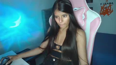 Snapshot of _kendall_jones chatting on 01/26/25, 12:48 _kendall_jones online show from 01/26/25, 12:48