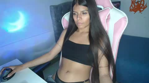 Snapshot of _kendall_jones chatting on 02/08/25, 01:00 _kendall_jones online show from 02/08/25, 01:00