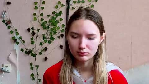 _kikiclark_ online show from 02/21/26, 08:59