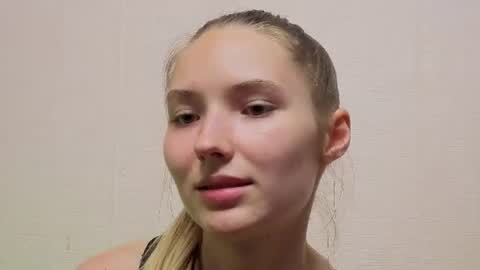 _kikiclark_ online show from 07/09/26, 06:45