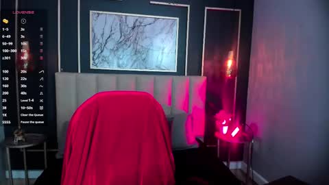 Kiraaaa 0 online show from 10/03/25, 09:23