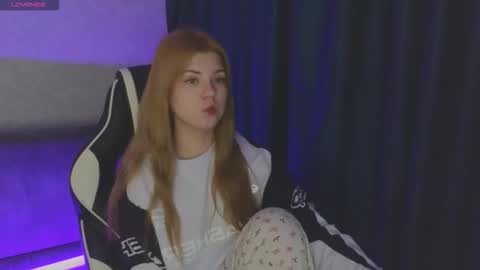 Snapshot of _kirieshka chatting on 10/14/25, 01:56 Molly Emily online show from 10/14/25, 01:56