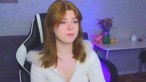 Snapshot of _kirieshka chatting on 11/25/25, 02:50 Molly Emily online show from 11/25/25, 02:50