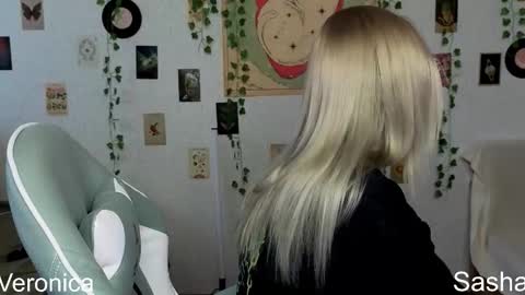 _kitekat_ online show from 01/15/26, 08:52