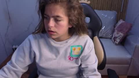 _kitten_1 online show from 01/15/26, 05:16