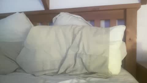 Snapshot of _kiwi_cock chatting on 09/18/25, 03:30 Kiwi online show from 09/18/25, 03:30