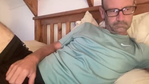 Kiwi online show from 03/25/26, 09:10