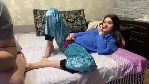  krisvanessa  online show from 12/05/24, 12:00