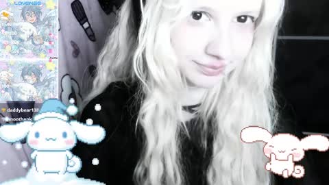 Snapshot of _kuroneeko_ chatting on 02/13/25, 07:31 kuro online show from 02/13/25, 07:31