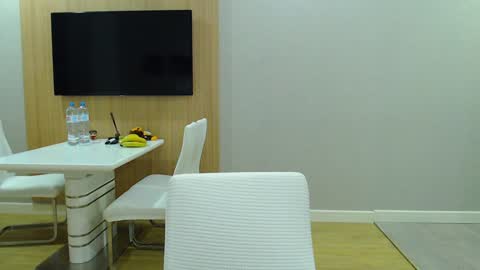 Snapshot of _kurt chatting on 01/05/25, 05:30 Kurt online show from 01/05/25, 05:30