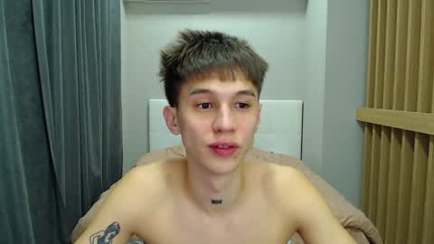 Snapshot of _kurt chatting on 01/09/25, 04:49 Kurt online show from 01/09/25, 04:49