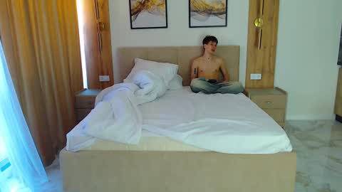 Snapshot of _kurt chatting on 03/09/25, 09:24 Kurt online show from 03/09/25, 09:24