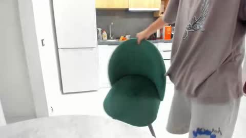 Snapshot of _kurt chatting on 10/15/25, 02:55 Kurt online show from 10/15/25, 02:55