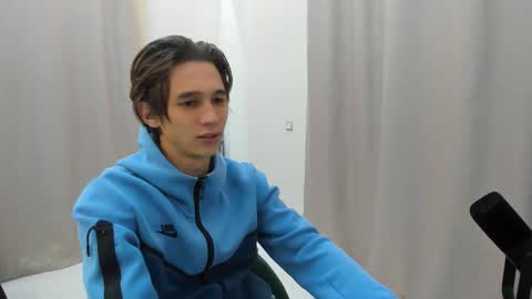 Snapshot of _kurt chatting on 11/05/25, 03:45 Kurt online show from 11/05/25, 03:45