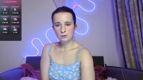 _kylle_ online show from 11/05/25, 07:14