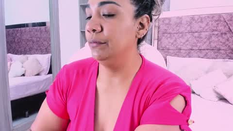 Snapshot of _lakshmi_hotx chatting on 02/08/25, 12:17 NAILHA SAJANI online show from 02/08/25, 12:17