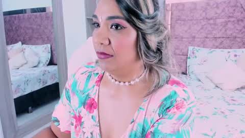 Snapshot of _lakshmi_hotx chatting on 02/14/25, 05:03 NAILHA SAJANI online show from 02/14/25, 05:03