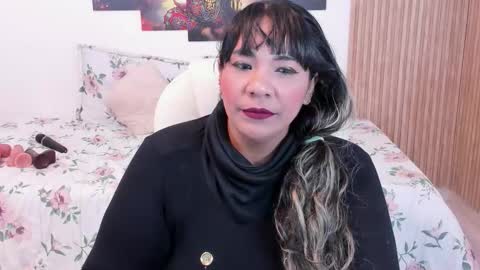 Snapshot of _lakshmi_hotx chatting on 10/22/25, 07:13 NAILHA SAJANI online show from 10/22/25, 07:13